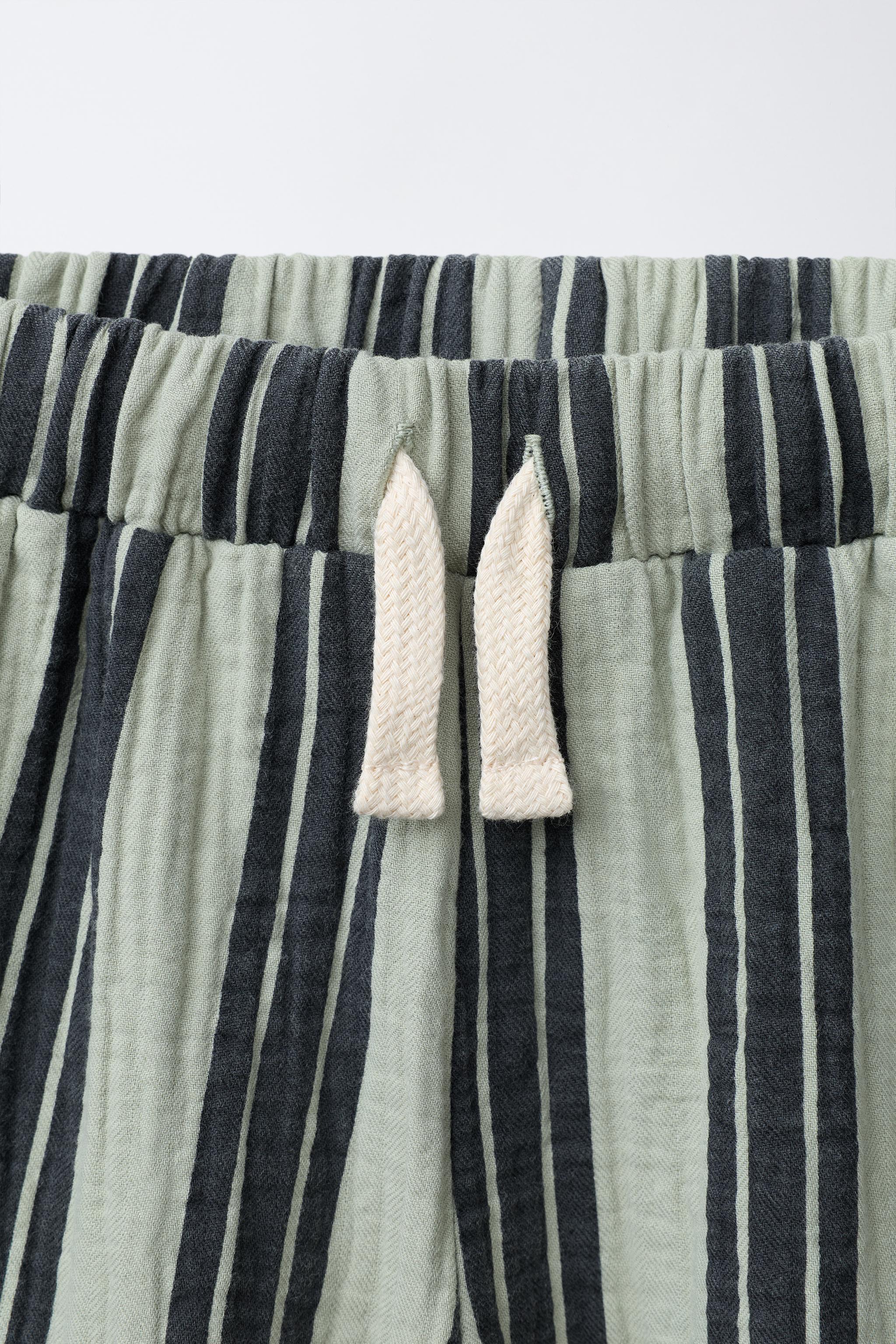 PANTALON TEXTURÉ À RAYURES